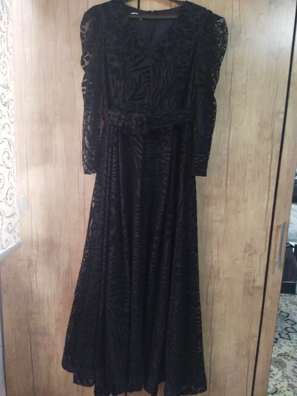 لباس مجلسی و مانتو جین زنانه|لباس|اندیشه, اندیشه فاز ۱|دیوار