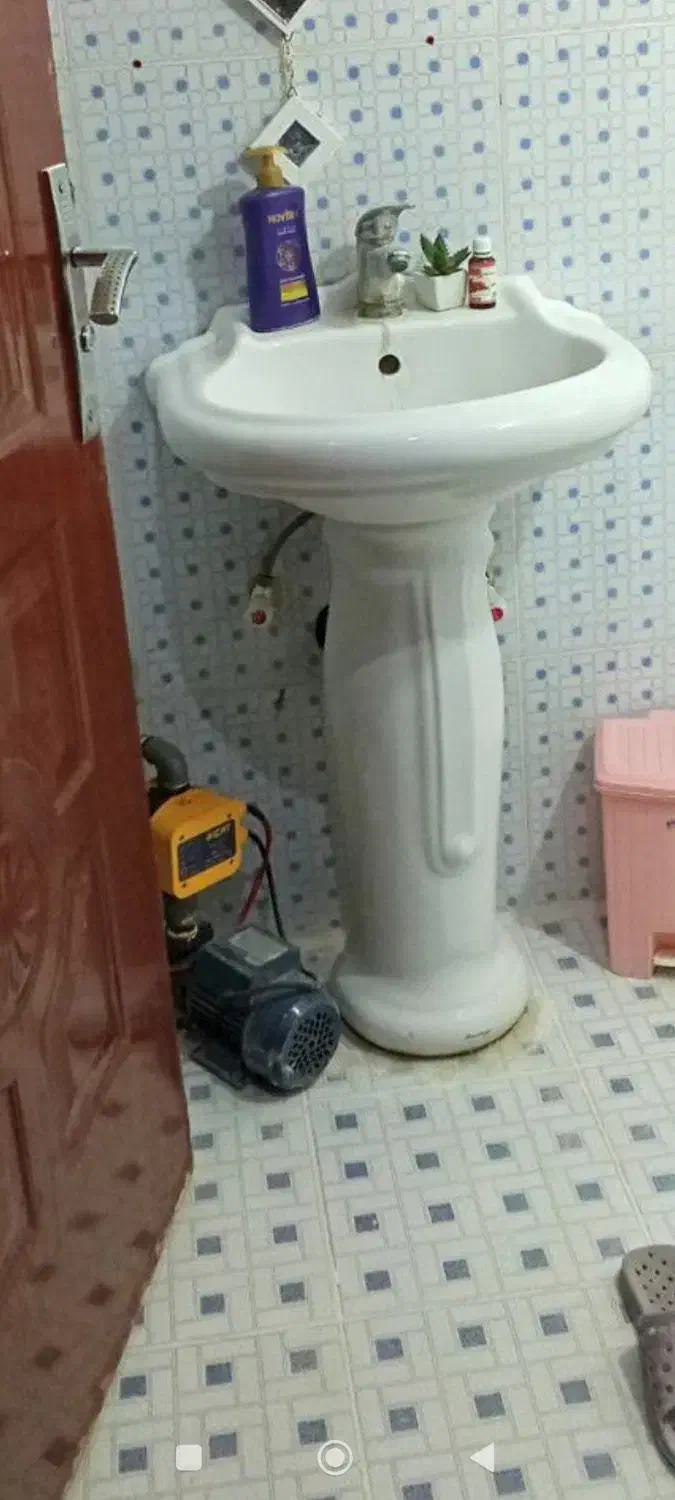 سنگ روشویی با پایه کاملا سالم|لوازم سرویس بهداشتی|مشهد, امیریه|دیوار