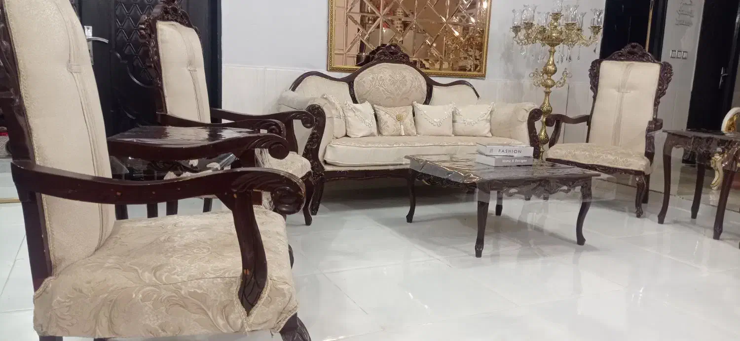 مبل سلطنتی|مبلمان خانگی و میز عسلی|تربت‌حیدریه, بالا ولایت|دیوار