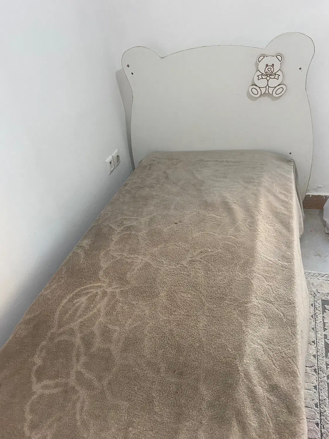 فروش فوری تخت و کمد کودک ونوجوان|تخت و صندلی بچه|نوشهر, |دیوار