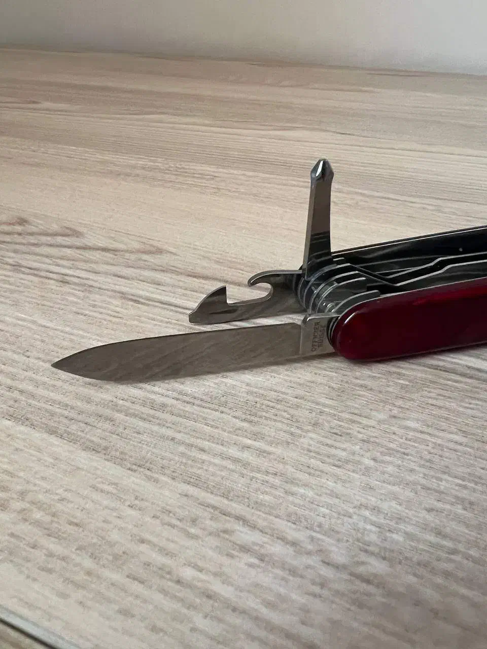 چاقوی چند کاره ویکتورینوکس سویسی اصل|کوهنوردی و کمپینگ|یزد, |دیوار