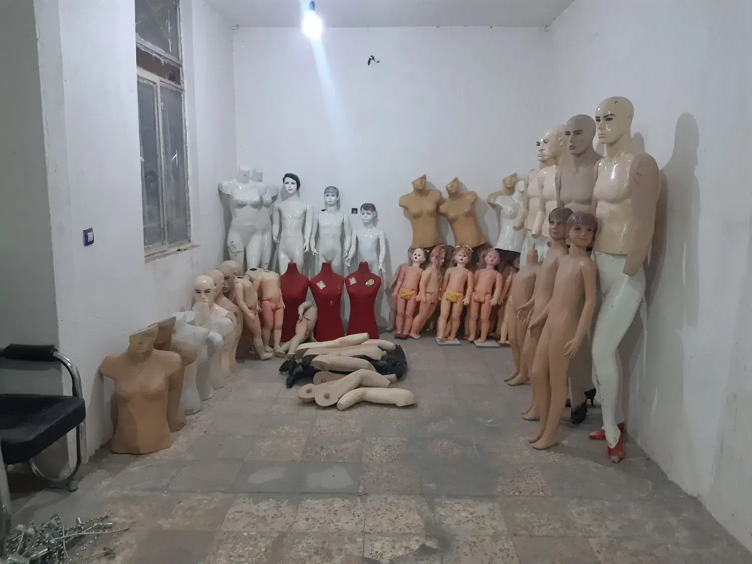 قفسه مانکن رگال چوبکار صندلی|فروشگاه و مغازه|مشهد, رده|دیوار