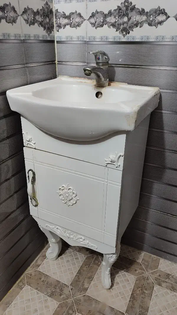 روشویی همراه با شیرآلات|لوازم سرویس بهداشتی|اهواز, کوی مهدیس|دیوار