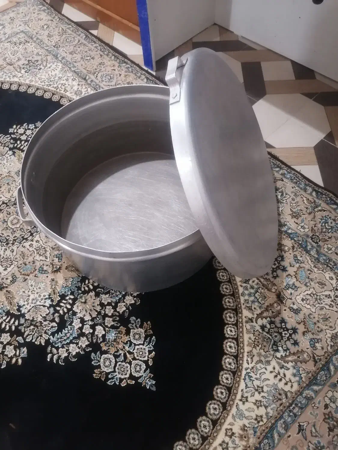 دیگ|ظروف پخت‌وپز|اهواز, عین ۲|دیوار