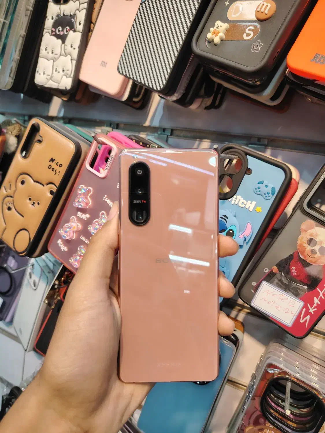 Sony Xperia III|موبایل|اهواز, ۳۰ متری|دیوار