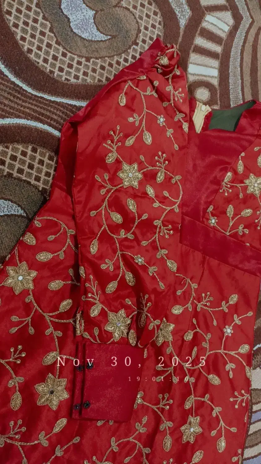 لباس ساتن|لباس|میناب, |دیوار