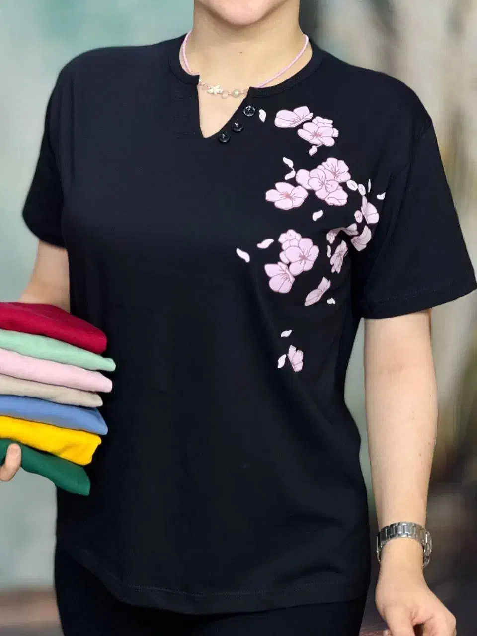 لباس زنانه|لباس|لار, |دیوار