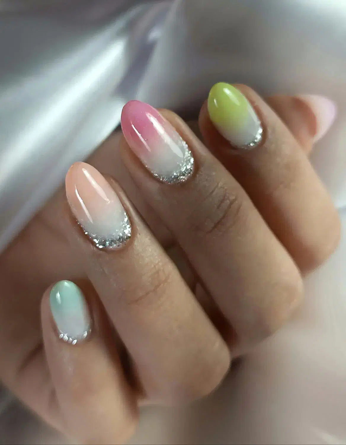 خدمات حرفه‌ای و تخصصی ناخن همراه با هدیه ویژه|خدمات آرایشگری و زیبایی|بندر انزلی, شاکوچه|دیوار