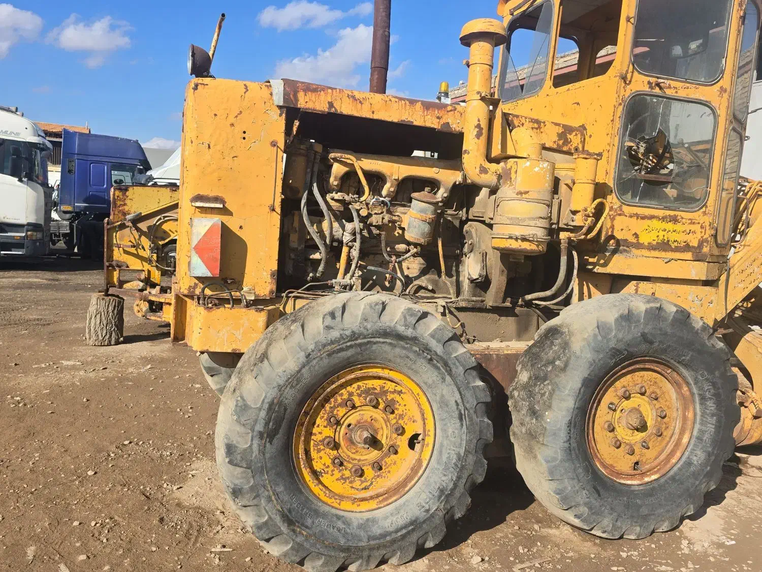 گریدر 705 r2|خودرو سنگین|مشهد, سرافرازان|دیوار