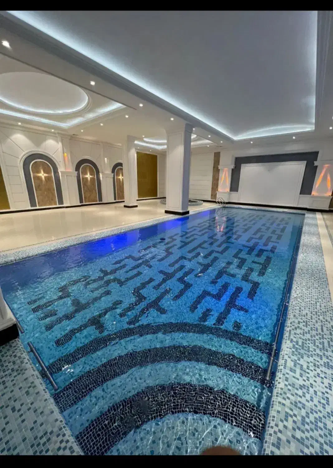 برج ۲۲۰ متر سه خواب/ فول مشاعات/برند ازگل