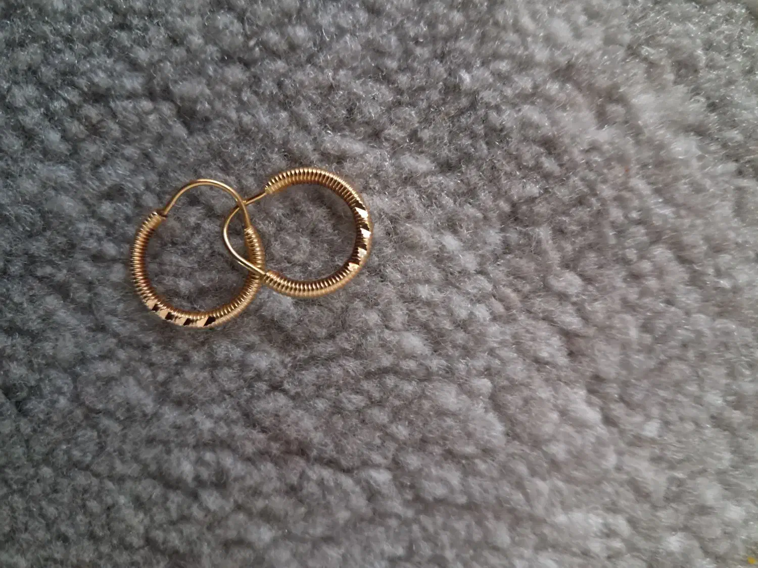 طلا در حد نو|جواهرات|پلدختر, |دیوار