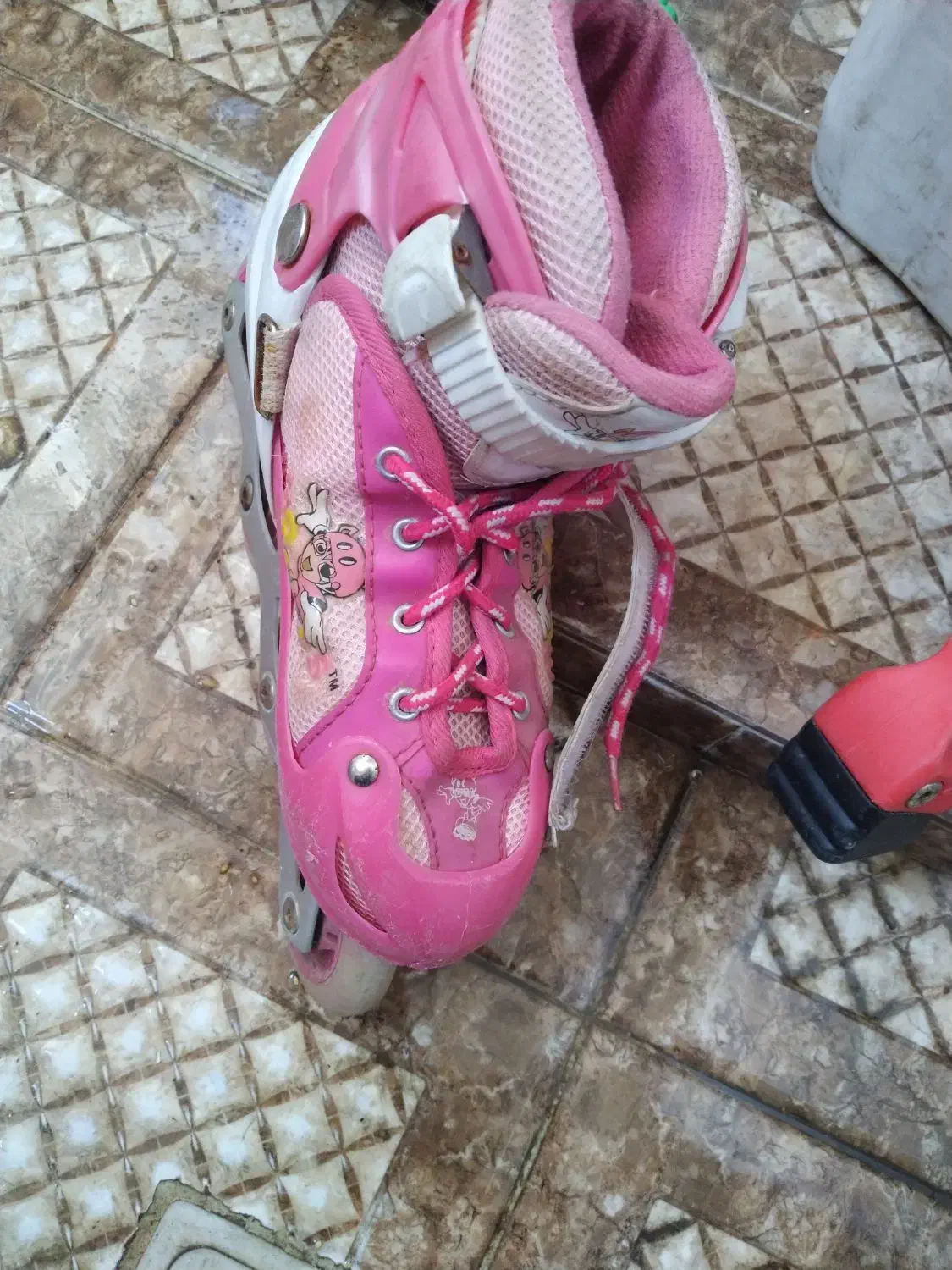 کفش اسکیت یکی بخر دوتا ببر|دوچرخه، اسکیت، اسکوتر|دزفول, |دیوار