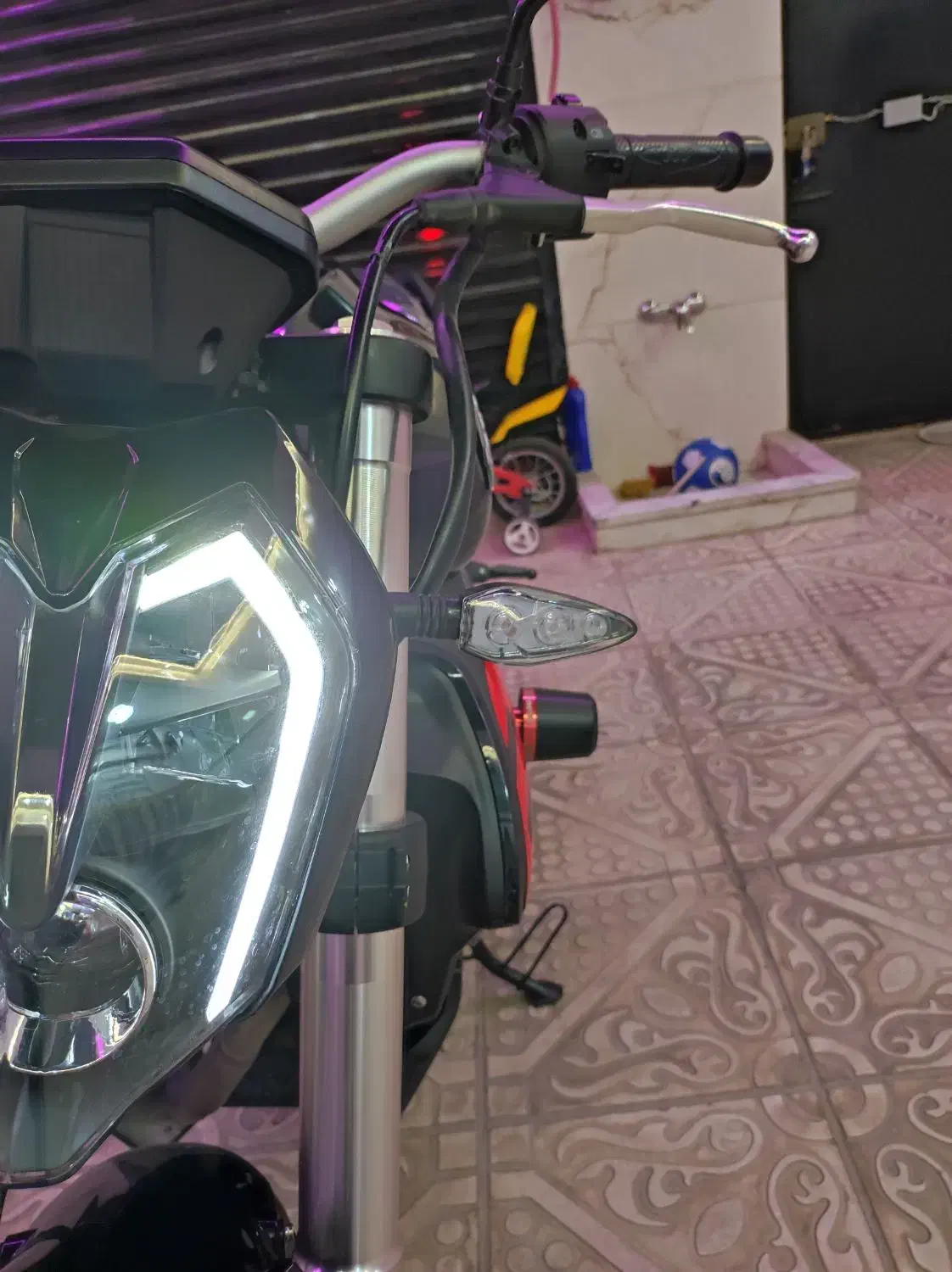 بنلی 300|موتورسیکلت|مشهد, هفده شهریور|دیوار