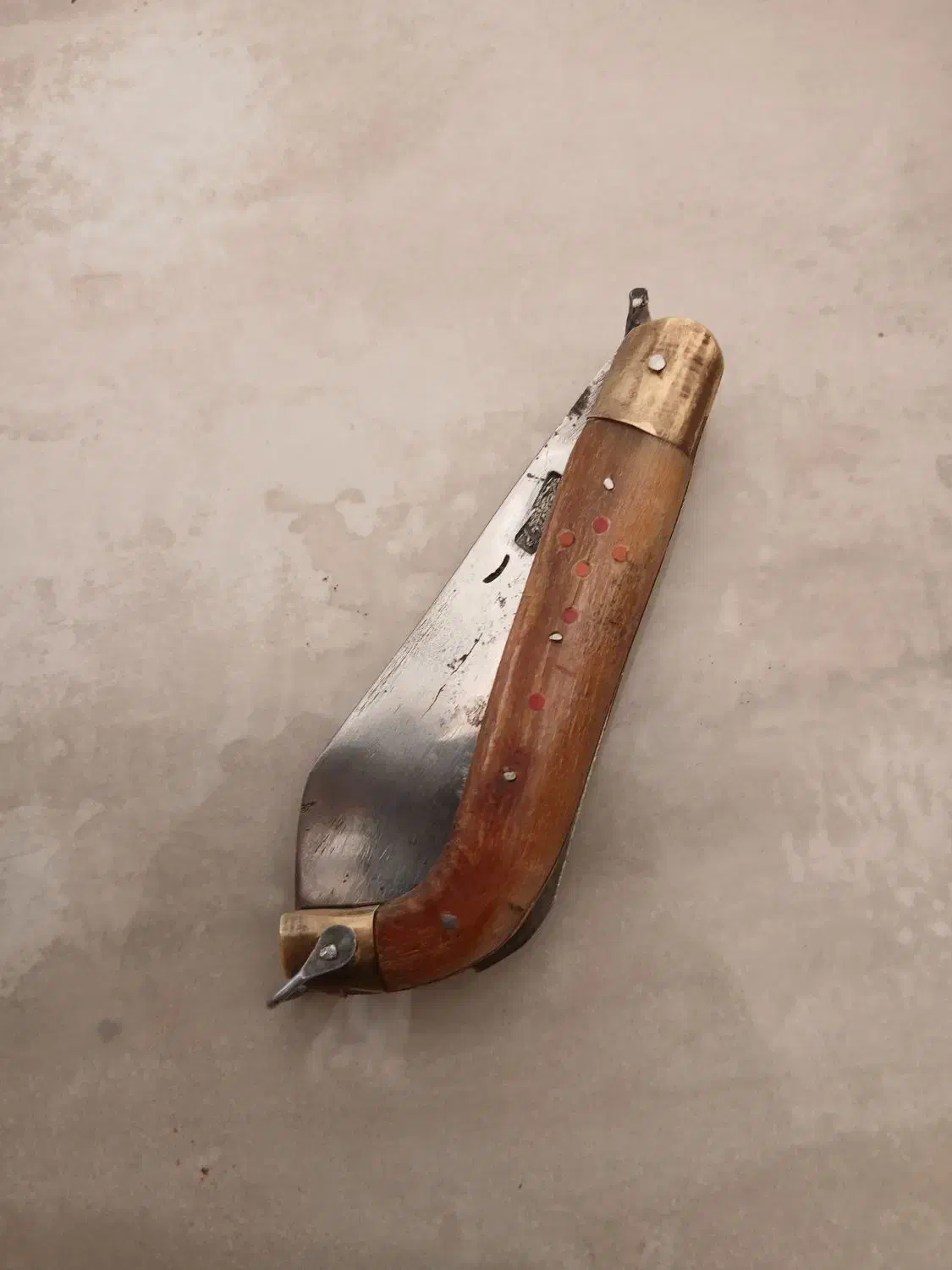 چاقو|کلکسیون اشیاء عتیقه|خمینیشهر, |دیوار