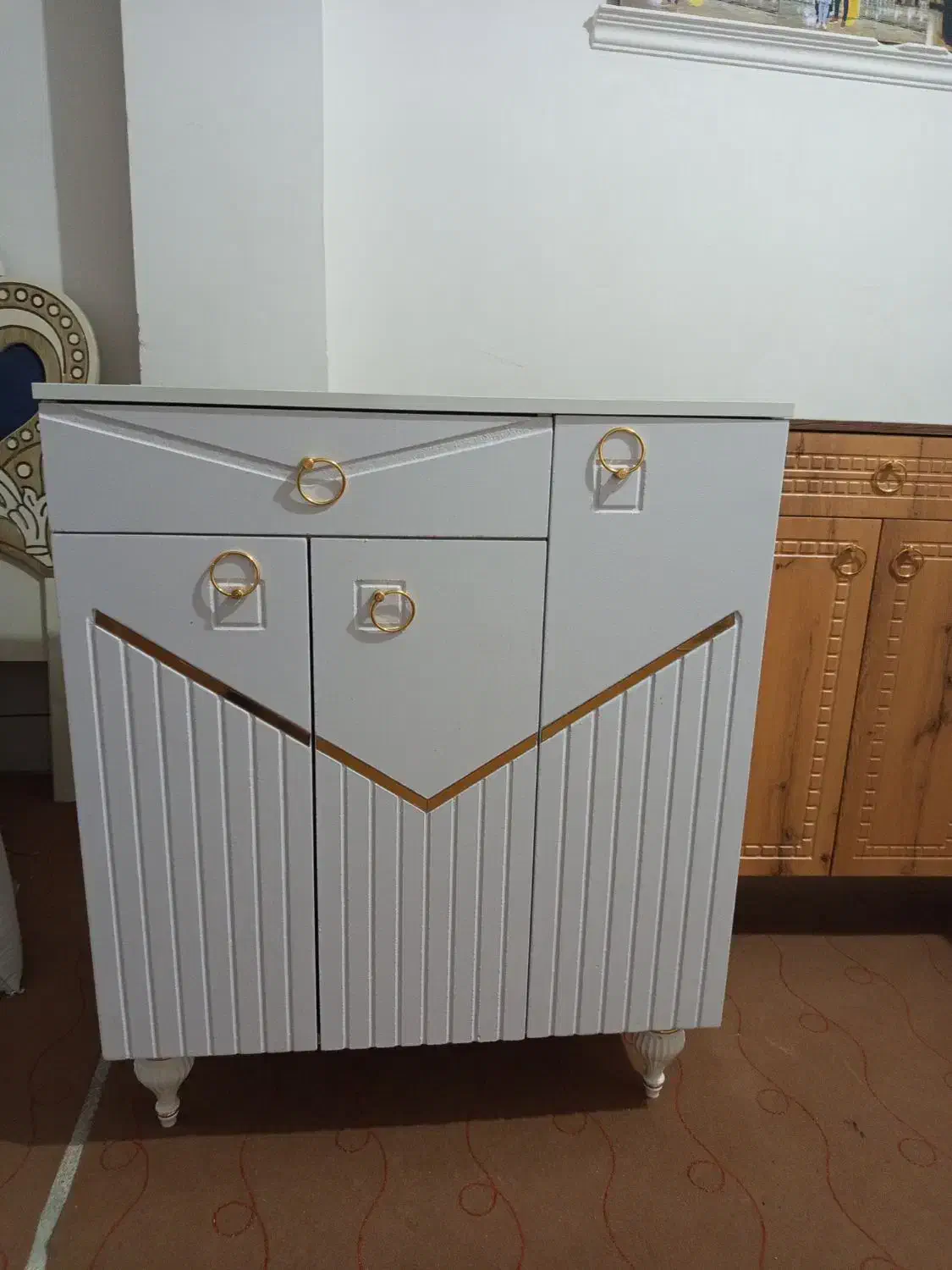 جاکفشی|جاکفشی، کمد، دراور|لردگان, |دیوار