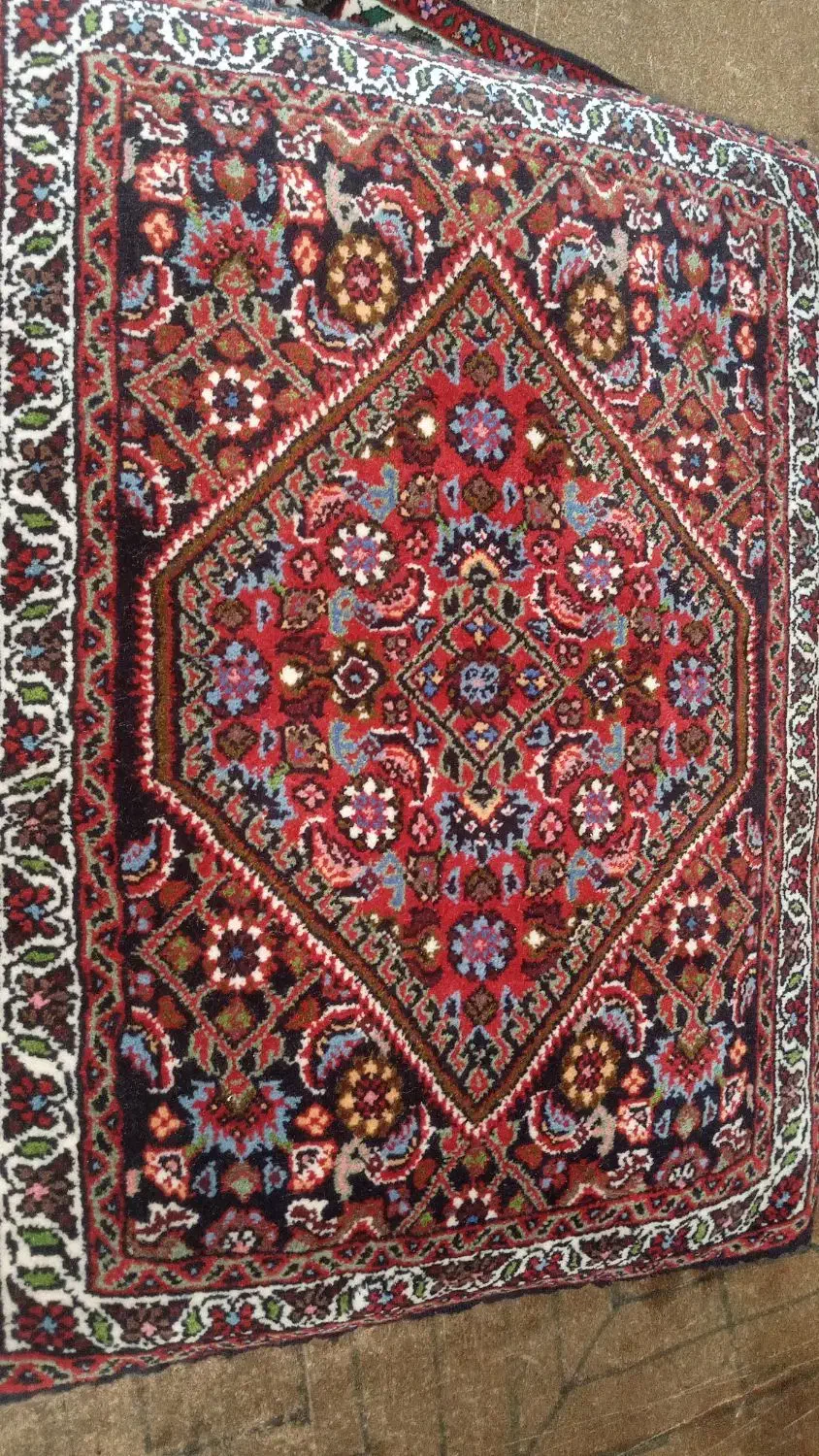 پشتی در طرح مختلف و فرش|فرش|زنجان, |دیوار