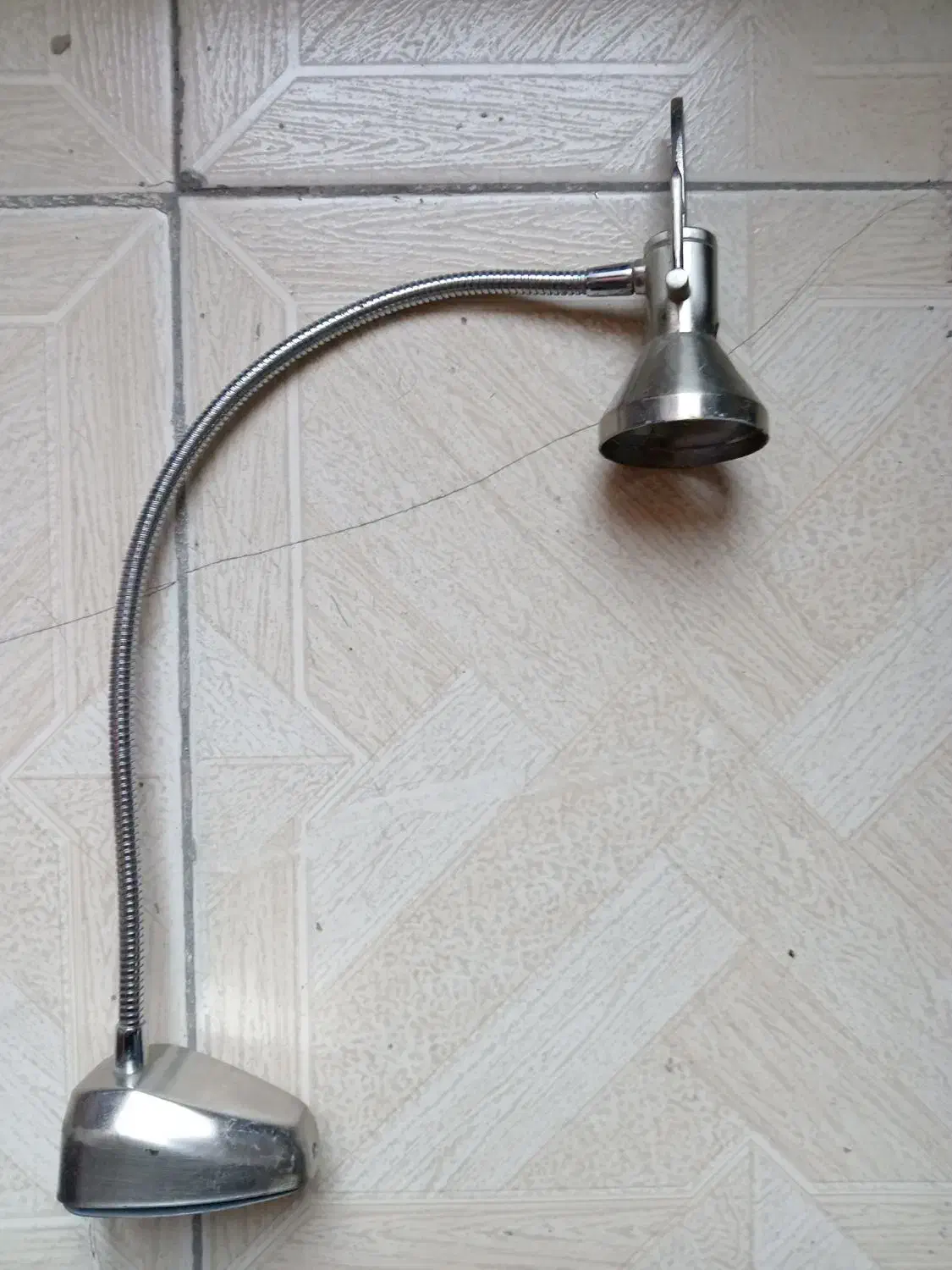 پایه چراغ دیواری|ریسه و چراغ تزئینی|تهران, شهرک فردوس (حسینی)|دیوار