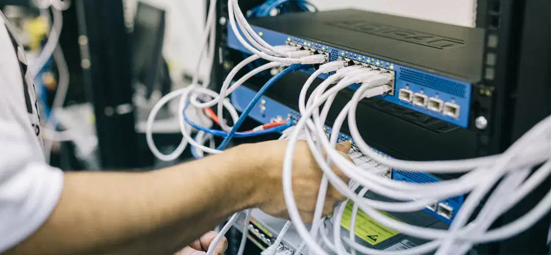 انجام کلیه امور پسیو و اکتیو شبکه در محل|مودم و تجهیزات شبکه|تهران, پامنار|دیوار