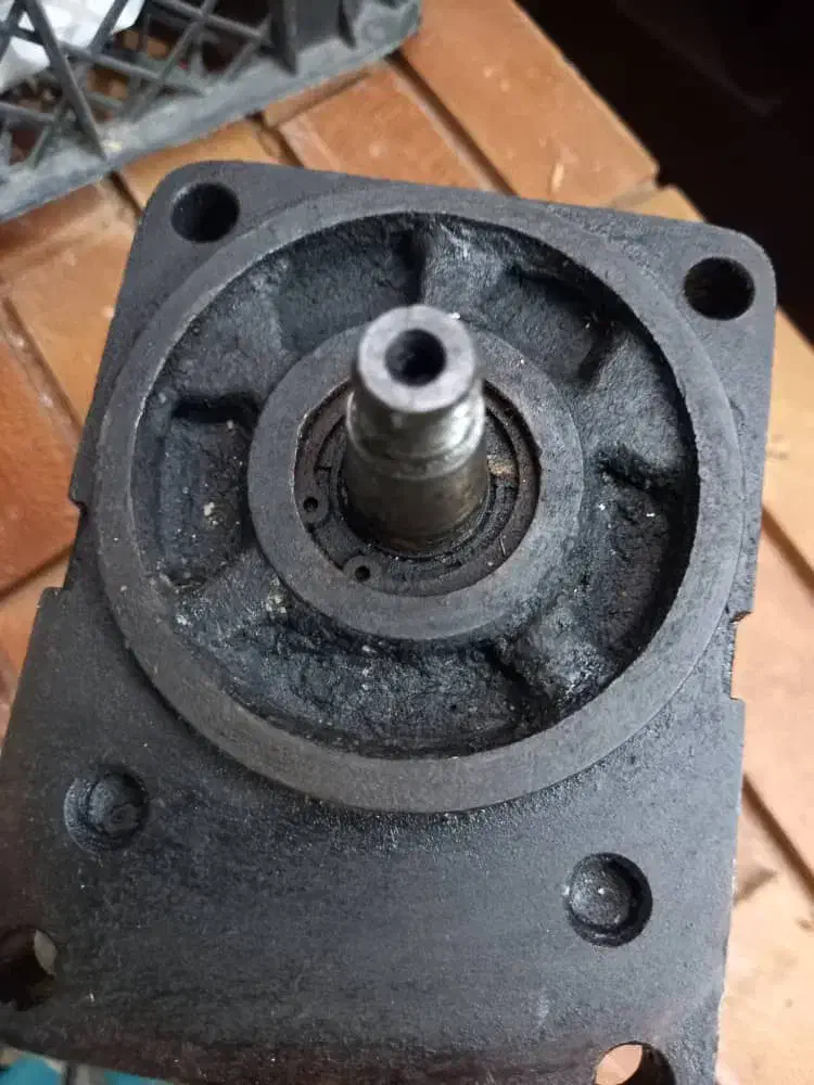 لوازم اتوبوس اسکانیا و۳۰۲|قطعات یدکی و لوازم جانبی|نائین, |دیوار