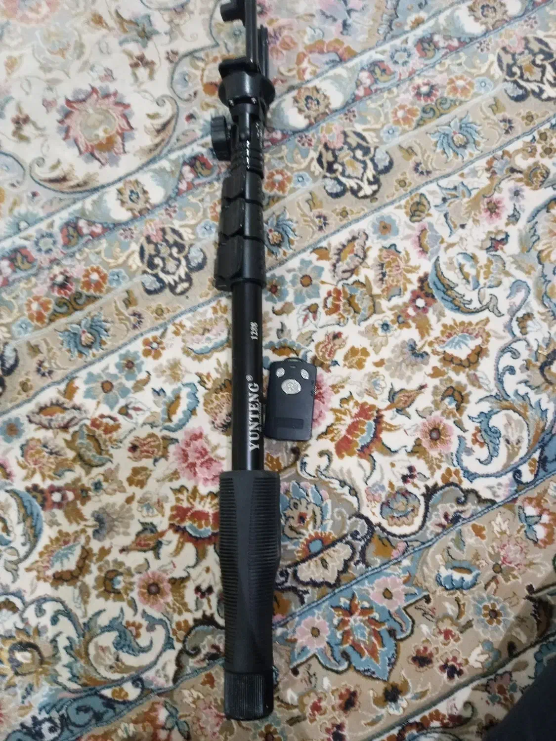 مونوپاد یانتنگ|دوربین عکاسی و فیلم‌برداری|تهران, نیروی هوایی (پیروزی)|دیوار