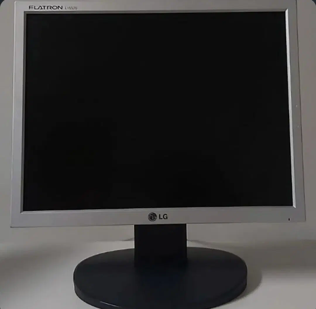 LG L1530S|قطعات و لوازم جانبی رایانه|تبریز, |دیوار