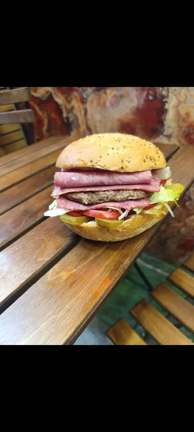 سفارش انواع فست فودو لقمه کباب برای مهمانی ها|خدمات پذیرایی، مراسم|اصفهان, سیچان|دیوار