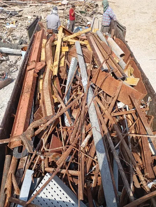 خریدار ضایعات بالاترین قیمت درب منزل  آهن .|خدمات پیشه و مهارت|دوگنبدان, |دیوار