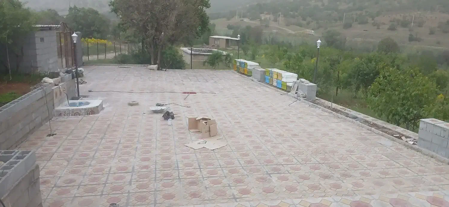 اوستاکار‌سیم‌کشی وکاشی‌کاری ومزایک‌کاری و لولەکشی|خدمات پیشه و مهارت|بانه, |دیوار