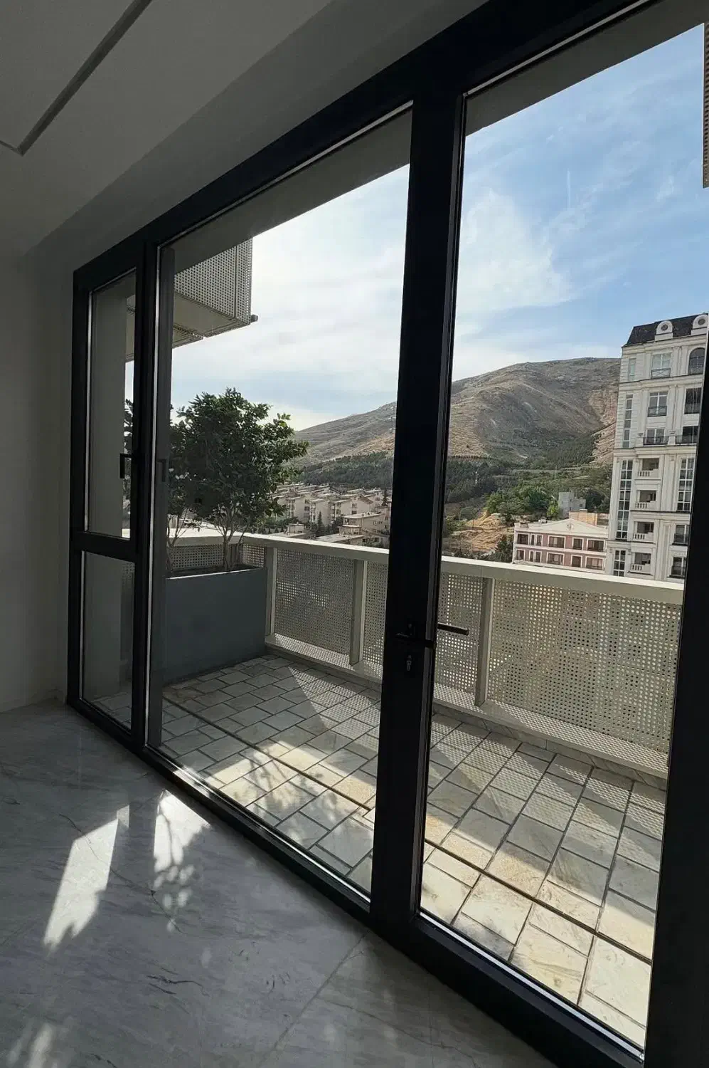 ۱۳۰ متر/متریال درجه یک/ کلید نخورده/ پرداخت منعطف|فروش آپارتمان|قم, باغ کرباسی|دیوار