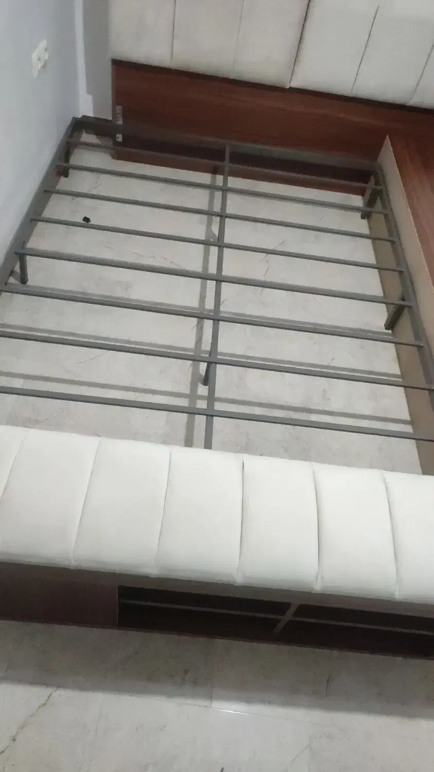 کفی تخت دونفره فلزی|تخت و سرویس خواب|رشت, سلیمانداراب|دیوار