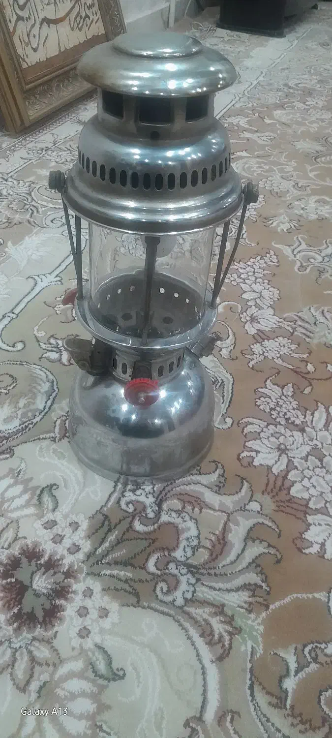 چراغ زنبوری|کلکسیون اشیاء عتیقه|تهران, باغ خزانه|دیوار