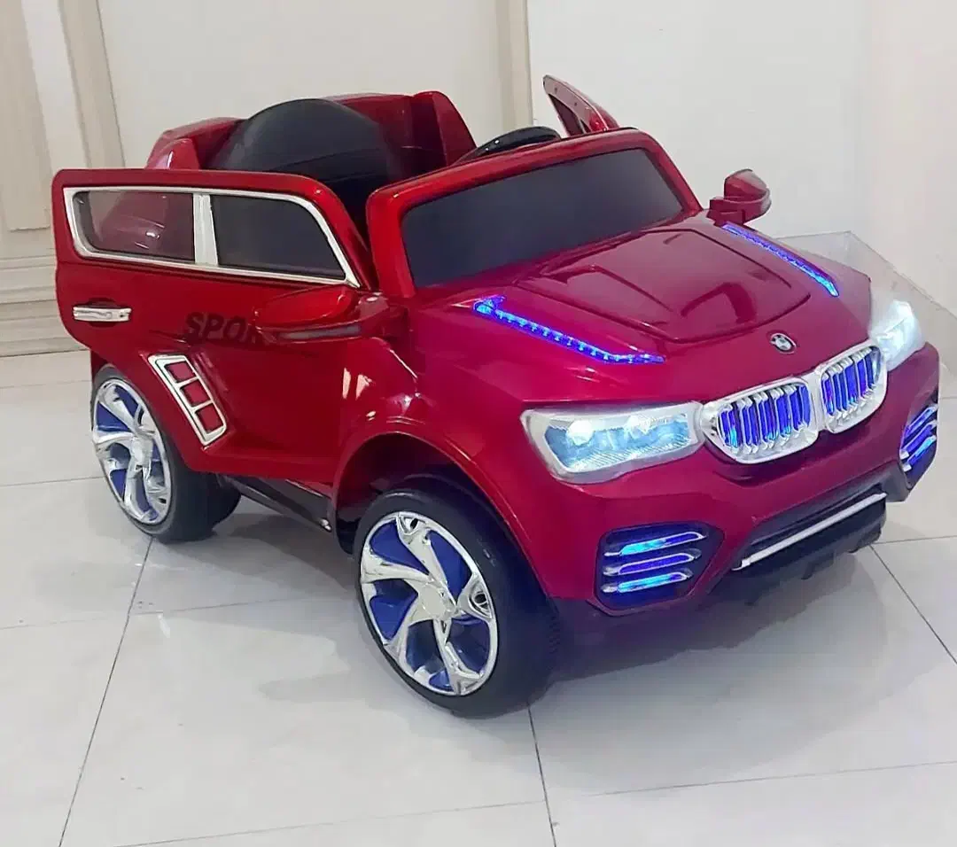 ماشین شارژی bmw شاسی بلند باطری آکبند ۲۰۲۵|اسباب‌بازی بچه|تبریز, |دیوار