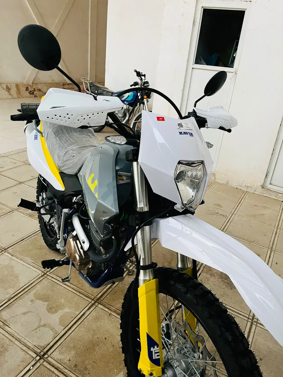 تریل کویر T21403 خشک|موتورسیکلت|آشخانه, |دیوار