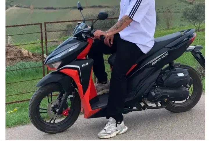 کلیک ۱۵۰ به پر|موتورسیکلت|توتکابن, |دیوار