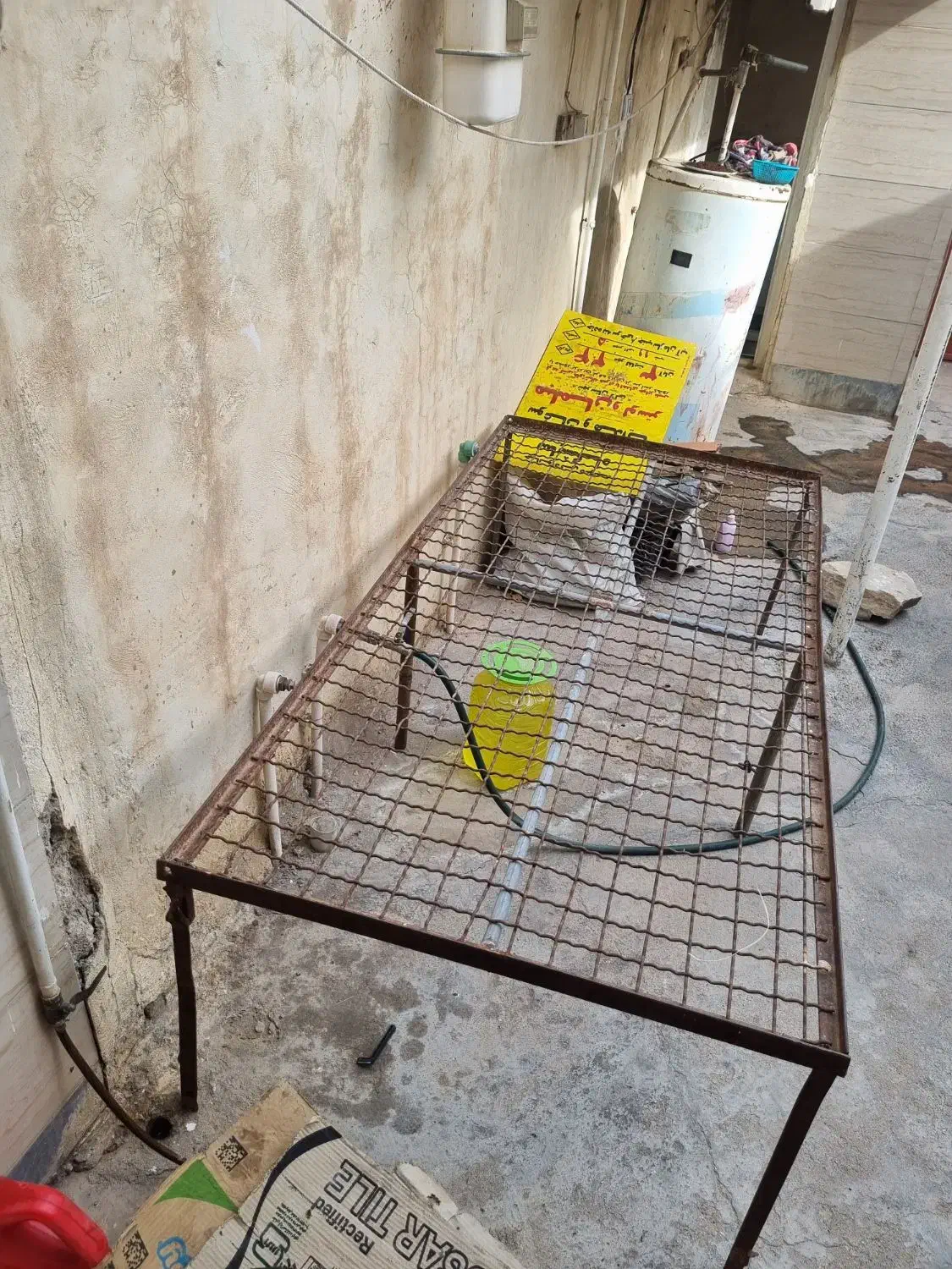 تخت خواب بیرونی|تخت و سرویس خواب|لالی, |دیوار