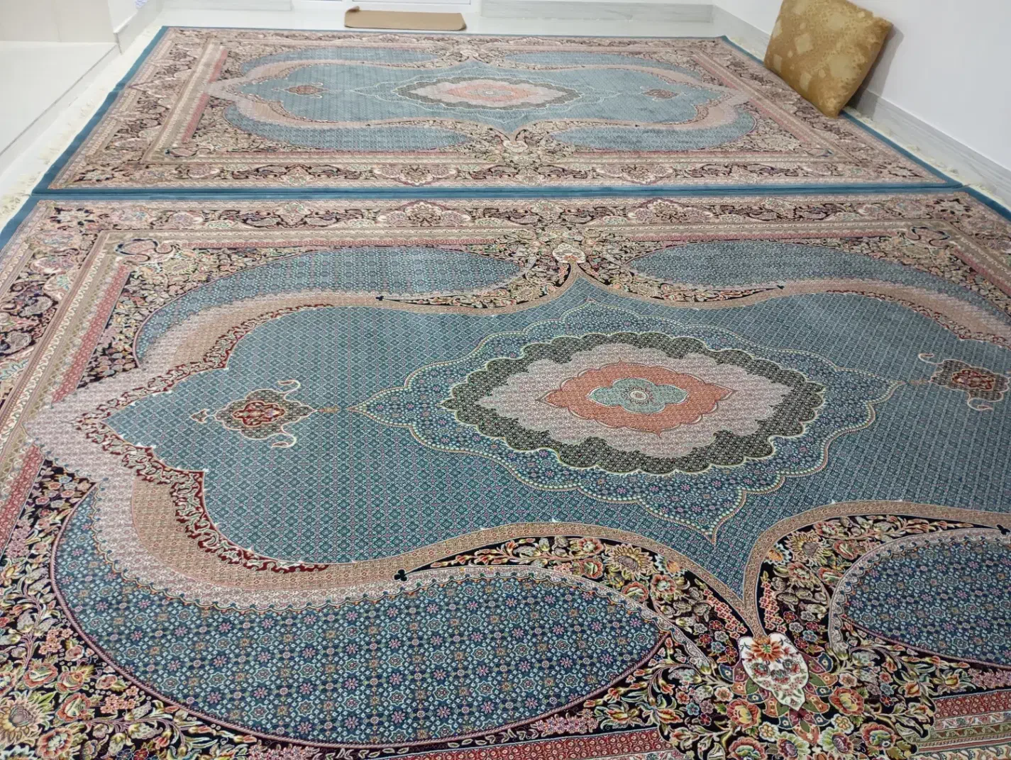 یک جفت فرش ۱۰۰۰شانه ، تراکم ۳۰۰۰|فرش|آزادشهر, |دیوار