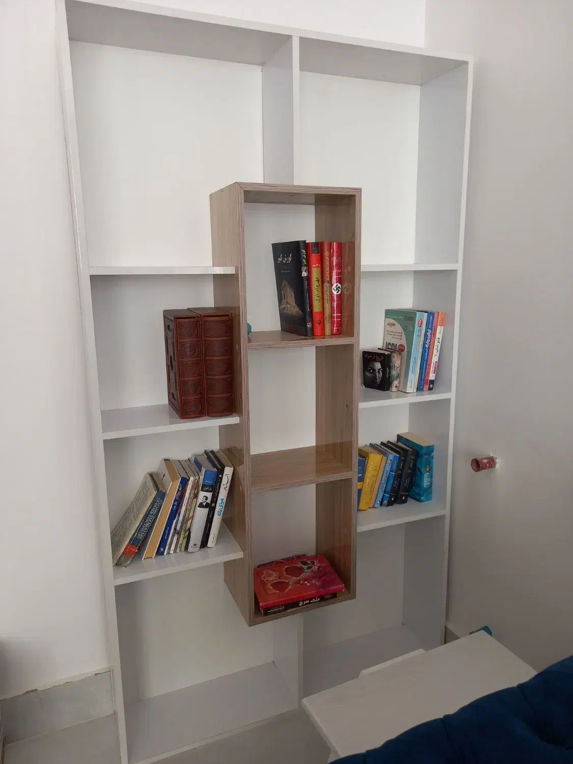 کتابخانه|کتابخانه، شلف، قفسه‌های دیواری|فردوس (خراسان), |دیوار