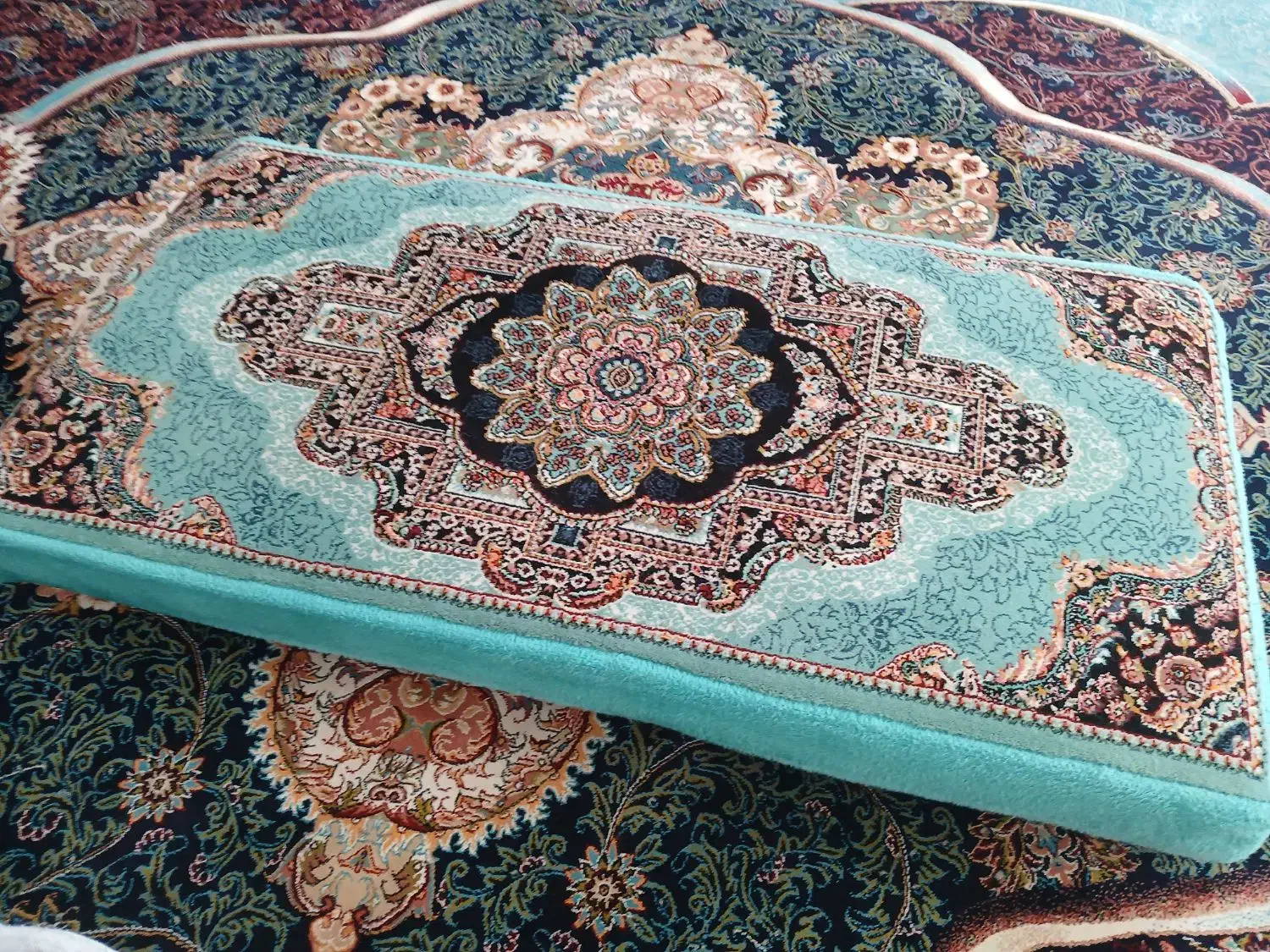 پشتی سالم ونورنگ آبی فیروزه ای۴هار عدد|پشتی|کرج, اسلام‌آباد|دیوار