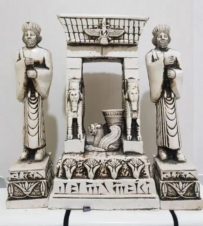 مجسمه|مجسمه، تندیس، ماکت|گرگان, |دیوار