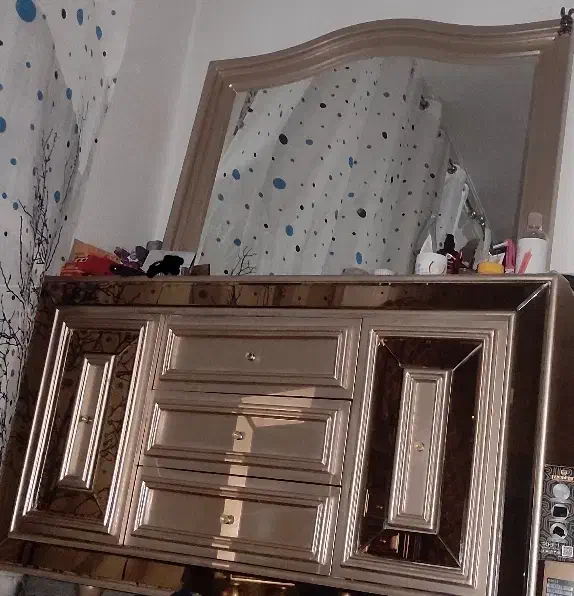 میز ارایشی و کنسول|بوفه، ویترین، کنسول|یزد, |دیوار