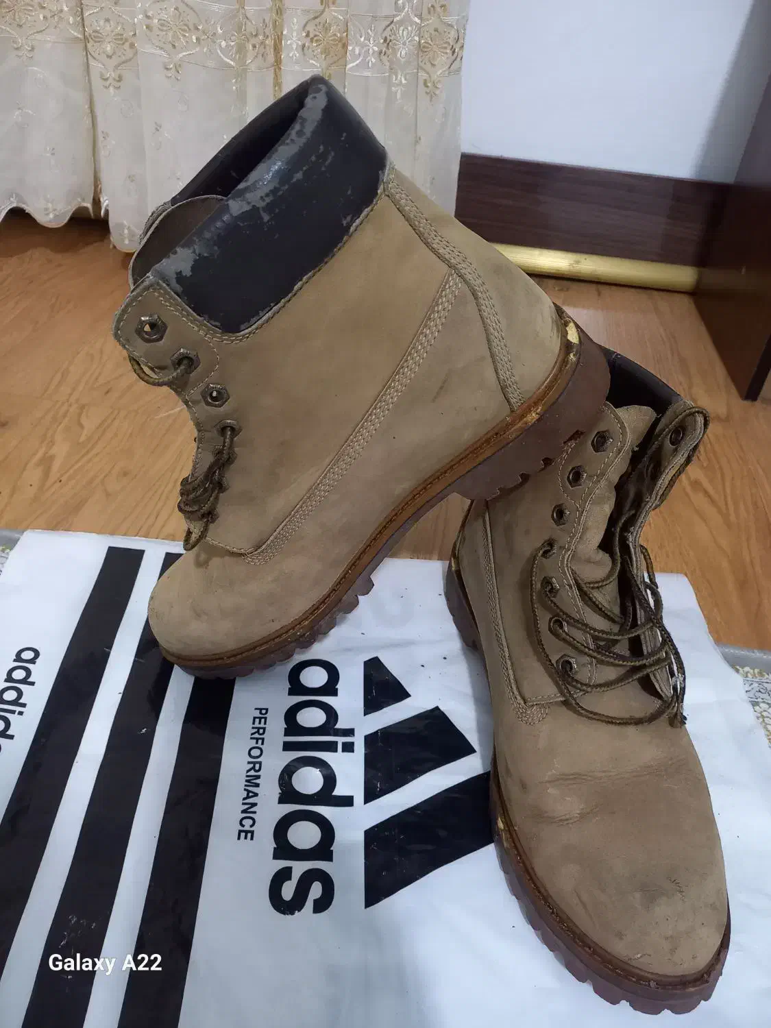 نیم بوت مردانه|کیف، کفش، کمربند|پرند, فاز ۵|دیوار