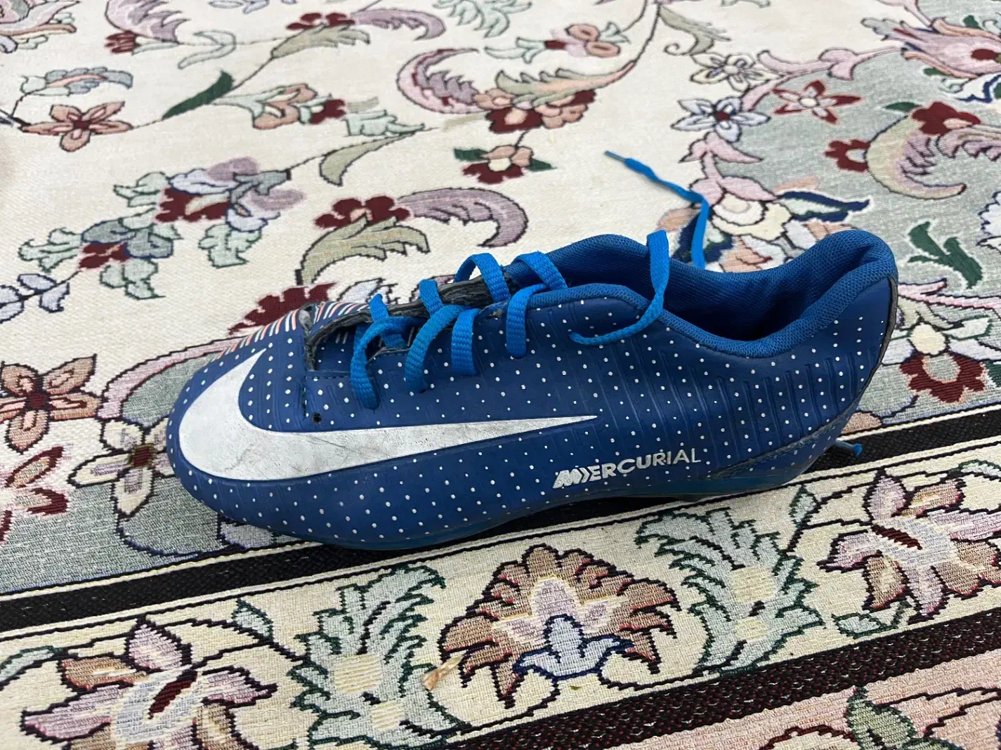 استوک|تجهیزات ورزشی|رشت, باهنر|دیوار