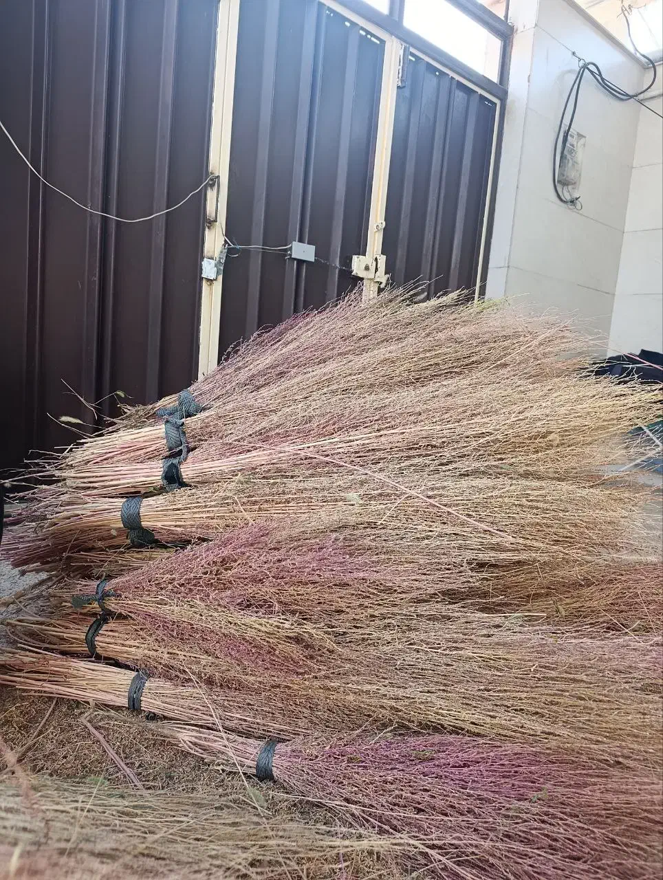 صد دسته جارو بزرگ|لوازم نظافت|خرمآباد, |دیوار