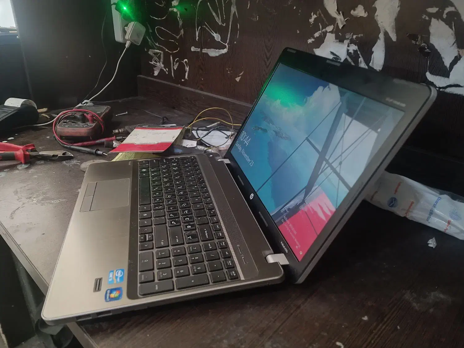 لپتاپ HP|رایانه همراه|بومهن, |دیوار