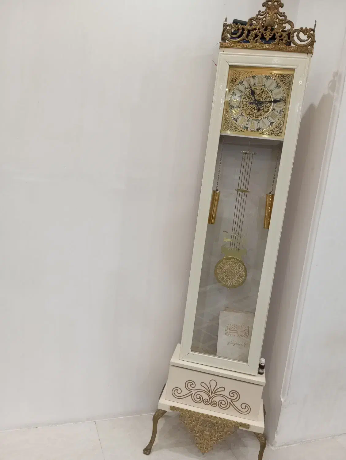 ساعت ایستاده تمیز سالم|ساعت دیواری و تزئینی|اسلامشهر, شهرک واوان|دیوار