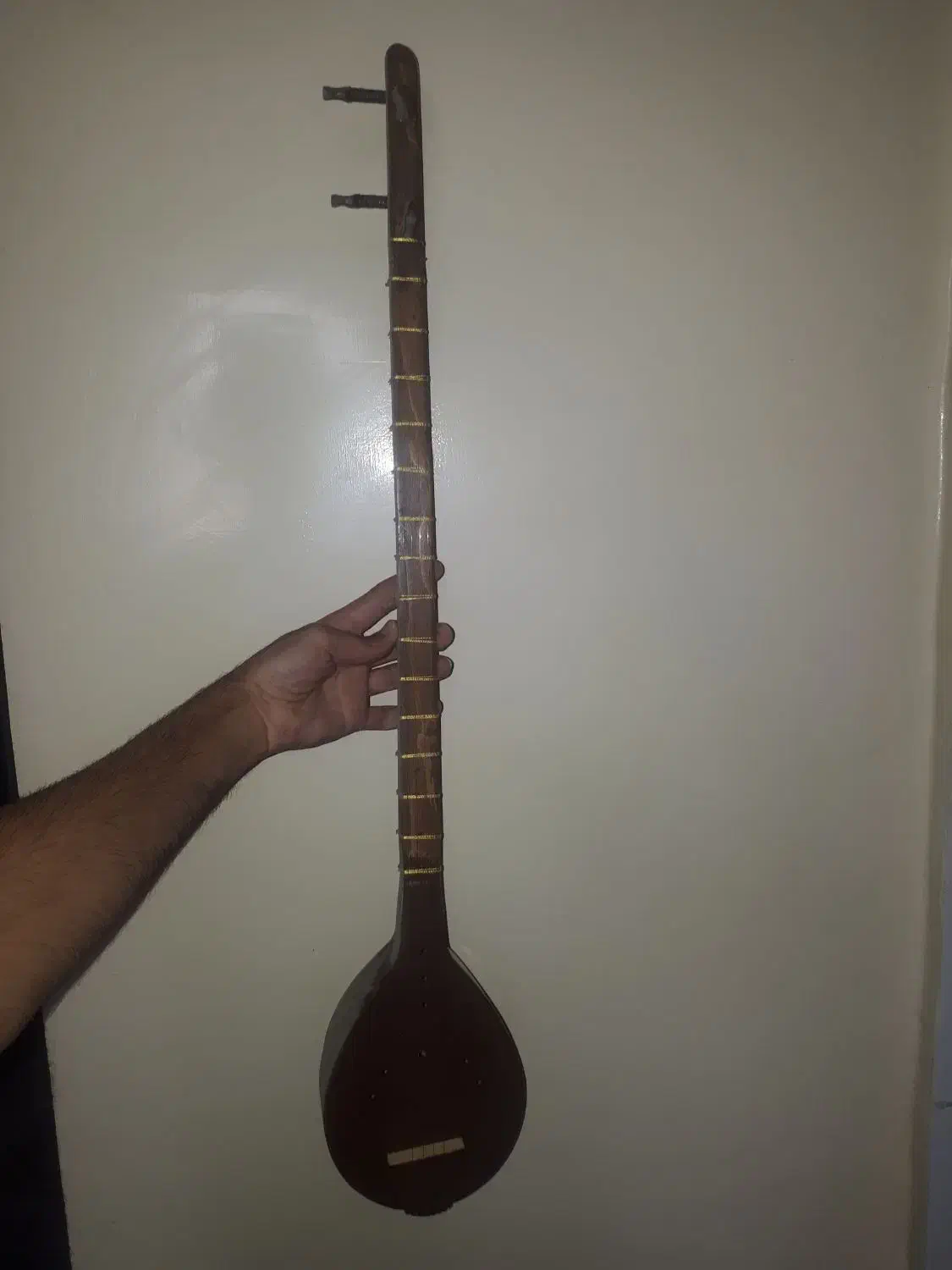 ۳ تار|سازهای سنتی|اهواز, بهارستان|دیوار