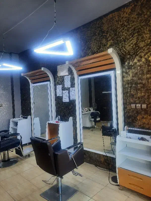 وسایل سالن زیبایی صندلی جک پدالی|آرایشگاه و سالن‌های زیبایی|خمینی‌شهر, |دیوار