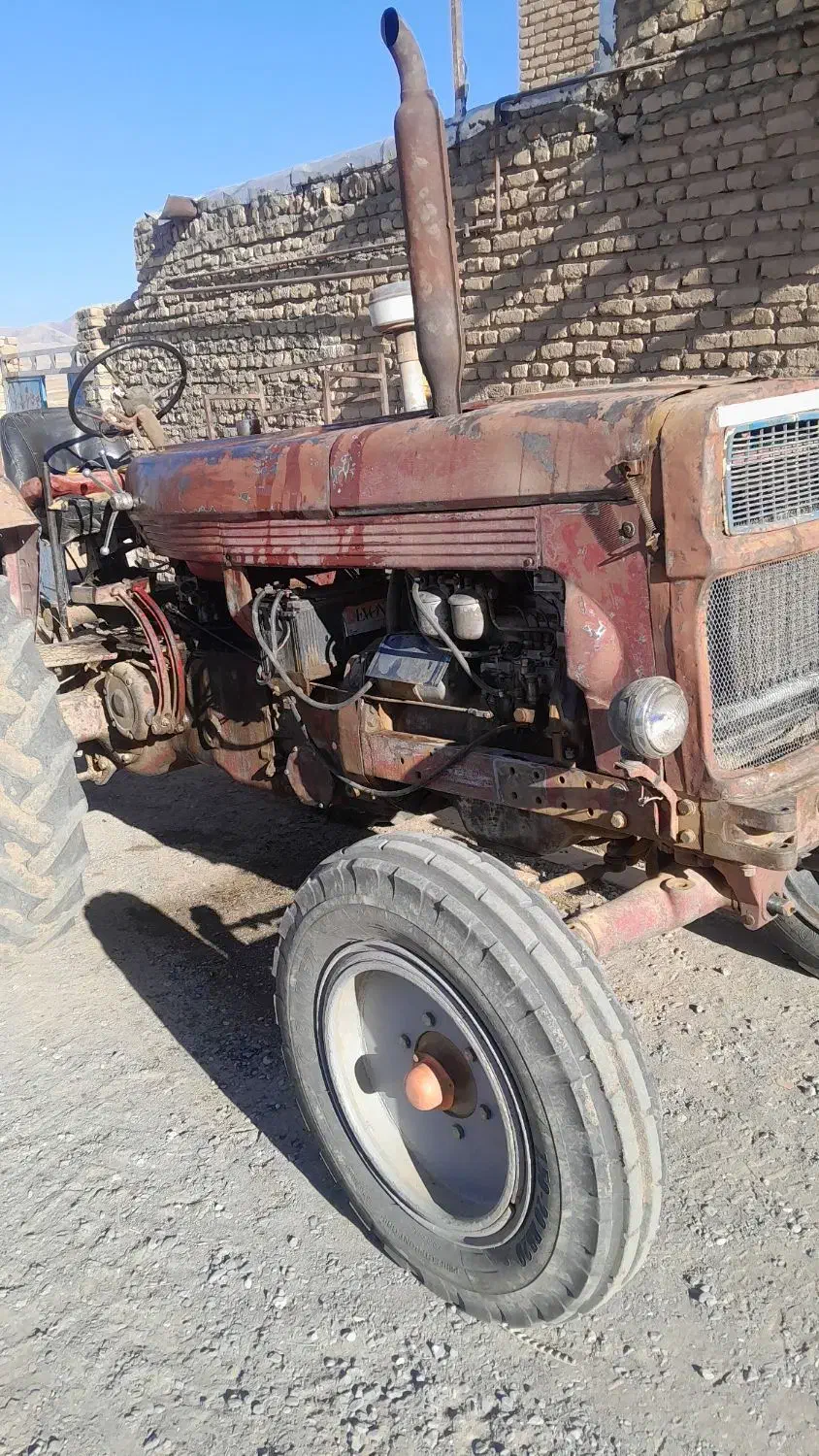 تراکتور رومانی|ماشینآلات صنعتی|سربند, |دیوار