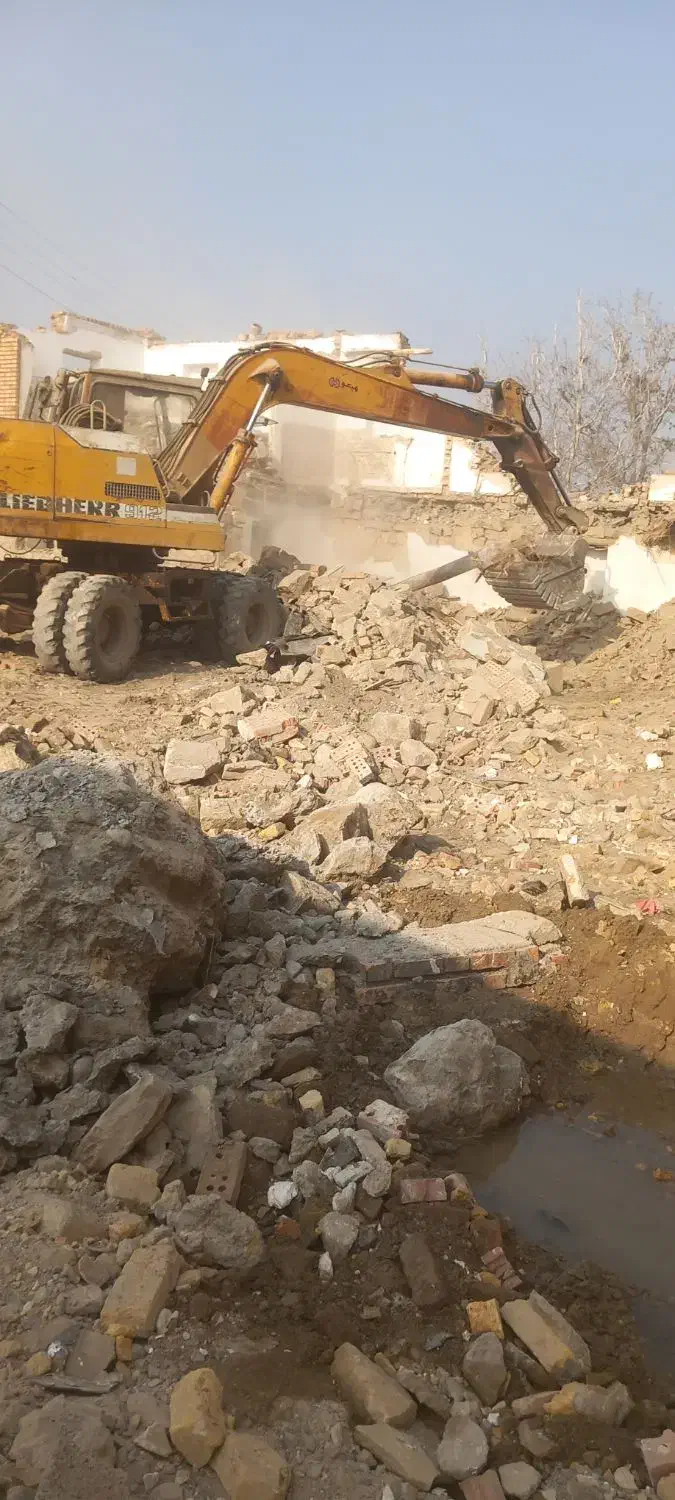 تخریب ساختمان و بنا|خدمات پیشه و مهارت|نوشین شهر, |دیوار