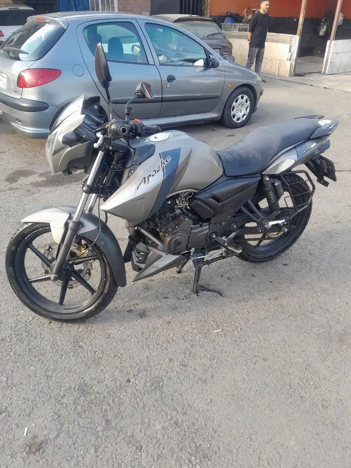 موتور آپاچی ۱۵۰ بسیار سالم و تمیز به شرط مدل ۹۵|موتورسیکلت|تهران, خلیج فارس|دیوار